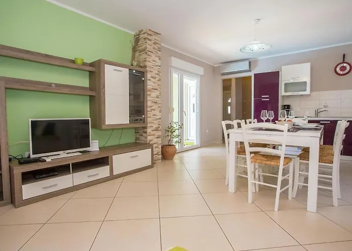 Holiday Tanja * Pula